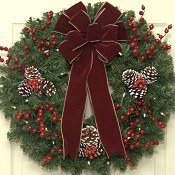 Deluxe Traditional Christmas Wreath with Lights