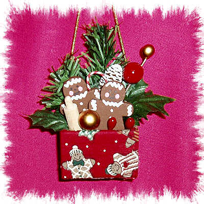 GINGERBREAD GIFT BOX ORNAMENT