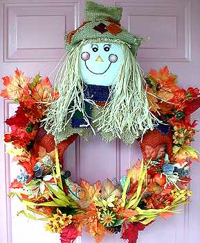 'AUTUMN HARVEST' Scarecrow Wreath by Corner Crafters